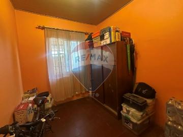 Casa amplia ideal para familia con gran espacio | 5 Dormitorios por 178000. 00 en Recoleta