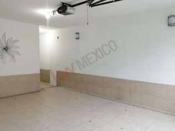 Casa Ampliada en Venta, Residencial Las Puentes, San Nicolás, Nuevo León
