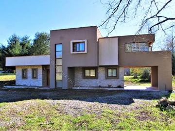 Casa amplio terreno excelente estado ubicada en lugar seguro