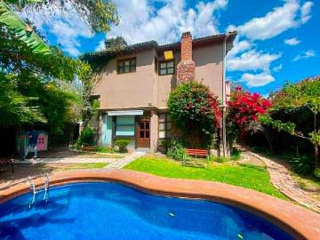 CASA AMUEBLADA EN RENTA CON ALBERCA