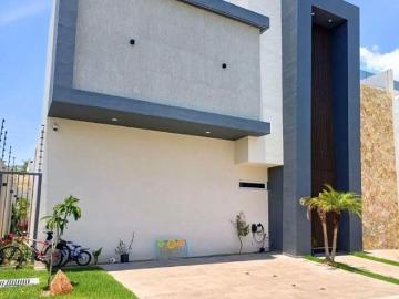 Casa amueblada con Roof Garden, 4 recámaras en venta, Casa Fuerte