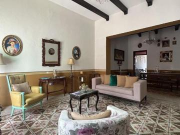 Casa Amueblada Colonial en San Román