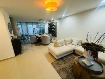 Casa Amueblada en Venta frente al TEC de Monterrey | Coto Sole Zona Real Zapopan