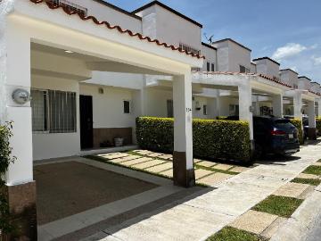 Casa AMUEBLADA en VENTA en privada ?San Agustin? cerca de TERAN