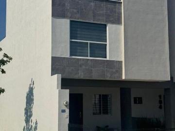 CASA AMUEBLADA EN VENTA RESERVA ACANTO