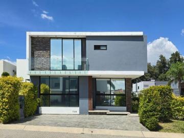 CASA AMUEBLADA EN ESQUINA EN CASA FUERTE CONDOMINIO CIUDADELA
