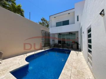 Casa Amueblada en Renta + Alberca