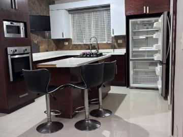 Casa Amueblada en Renta Apodaca | 3 Recámaras | Fraccionamiento Privado | Internet y Mantenimiento