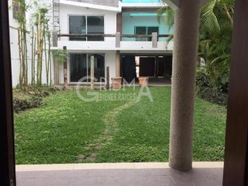 CASA AMUEBLADA EN RENTA EN COL. JARDINES