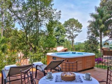 Casa amueblada en renta en Club de Golf Av?ndaro, Valle de Bravo