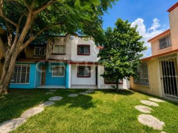 CASA AMUEBLADA EN RENTA EN FRACC. SIGLO XXI, VERACRUZ, VER