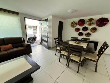 Casa Amueblada en Renta en Fraccionamiento Cerrado en Puebla