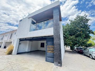 Casa Amueblada en Renta, Fracc. El Castaño al Ote. de la Cd. en Torreón Coah