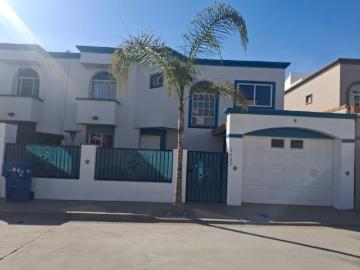 CASA AMUEBLADA EN RENTA MURUA