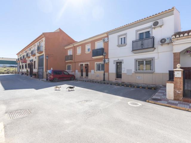 CASA AMUEBLADA PARA ENTRAR A VIVIR EN VENTAS DE HUELMA