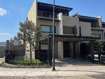 Casa amueblado en Renta Villas Carriedo C2001