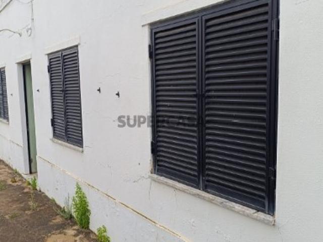 Casa Antiga T2 para recuperar em Patacão, Faro