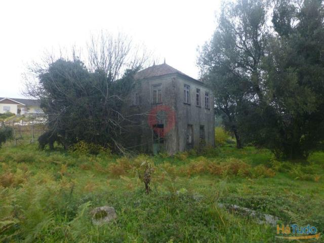 Casa antiga + terreno para recuperar | 26083250556