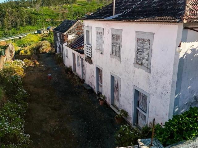 Casa Antiga para Recuperar em Fajã da Ovelha, Calheta 128m² Fajã Da Ovelha
