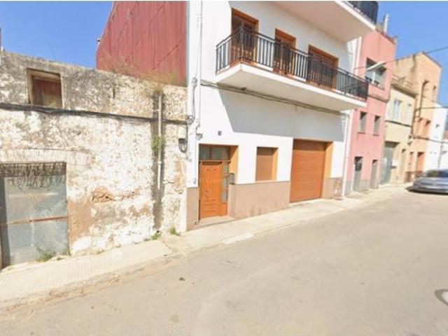 Casa Antiga para Reformar con Potencial de Edificación en la Senia Precio 54.000