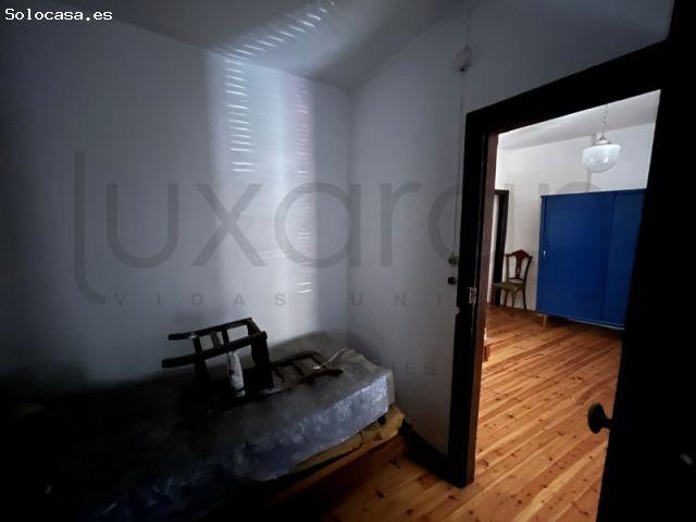 Casa antigua en el centro de Es Bòrdes