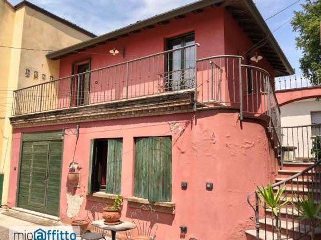 casa arredata con terrazzo Centro