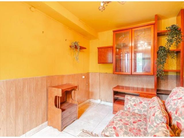 Casa asturiana adosada para reformar en Enfistiella, Nembra