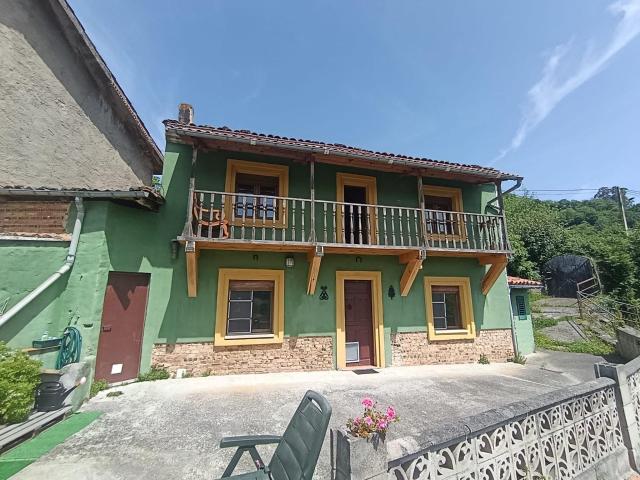 Casa asturiana con encanto, terraza mirador y finca de 898 m2 en plena naturaleza