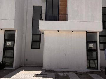CASA BUGAMBILIA