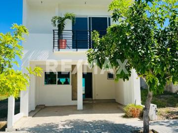 Casa en Venta en Puerto Vallarta: Residencial Lisboa | Inversión con Jacuzzi y Alta Plusvalía