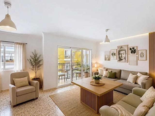 CASA BIFAMILIAR EN CHURRIANA – DOS VIVIENDAS INDEPENDIENTES + TERRAZA
