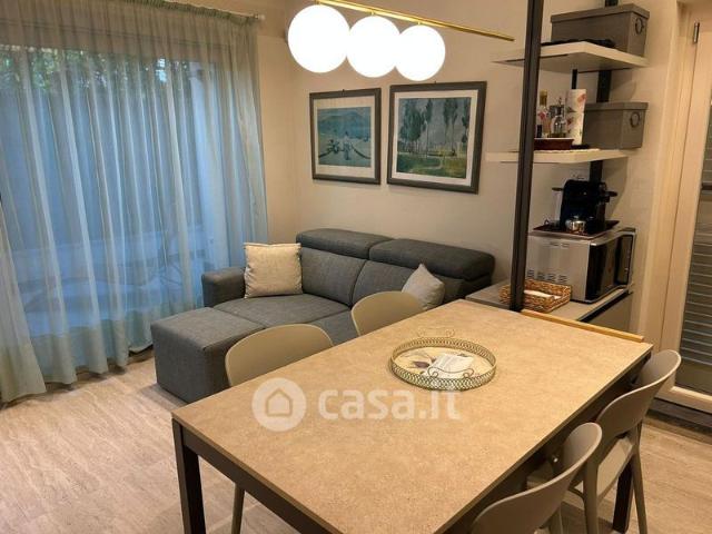 Casa bifamiliare in Affitto in Via Trento a Forte dei Marmi