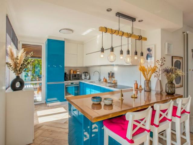 CASA BIFAMILIARE 6.5 LOCALI RINNOVATA VISTA LAGO A MAROGGIA