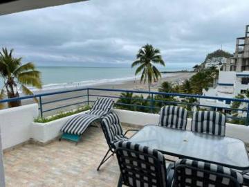 CASA BLANCA SE VENDE HERMOSO DEPARTAMENTO FRENTE A LA PLAYA, HERMOSA VISTA CR