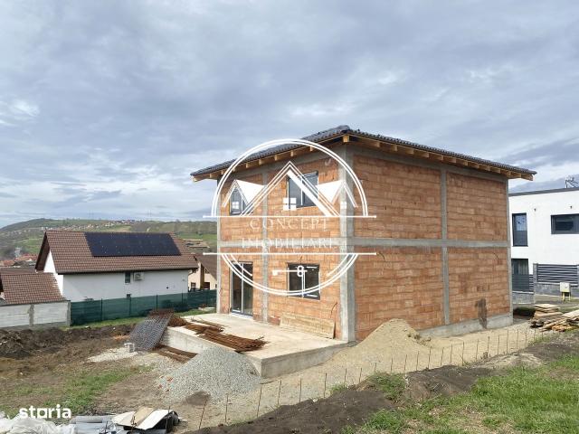 Casa cu etaj de vanzare in Sura Mare, 115 mp utili si teren de 410 mp