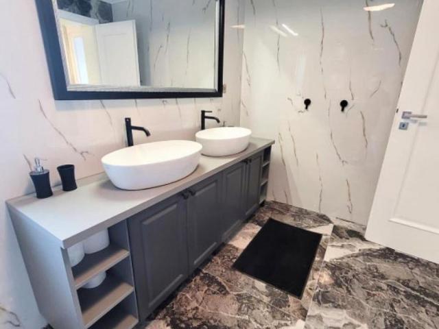 Casa cu jacuzzi, Voronet, LUX