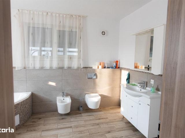 Casa cu piscina de vanzare in Talmaciu
