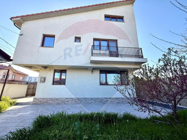 casa cu teren de inchiriat in palazu mare