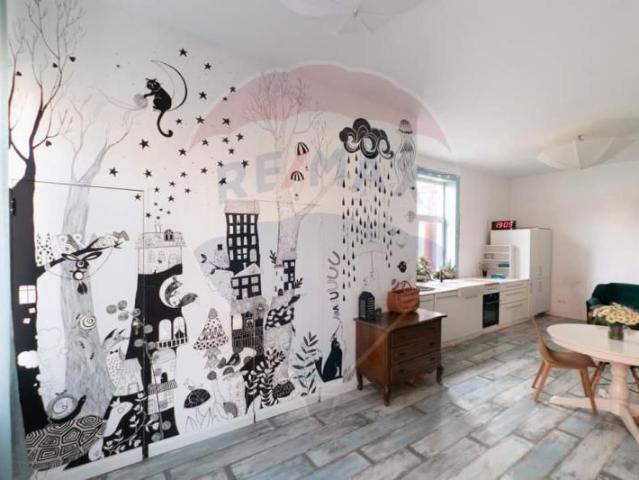 Casa cu 3 camere de inchiriat | Semicentral