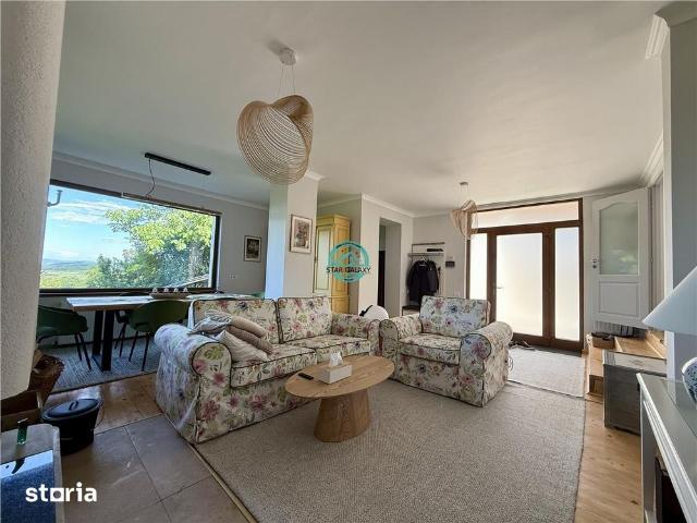 Casa cu 4 camere de inchiriat, moderna, Platou Cornesti