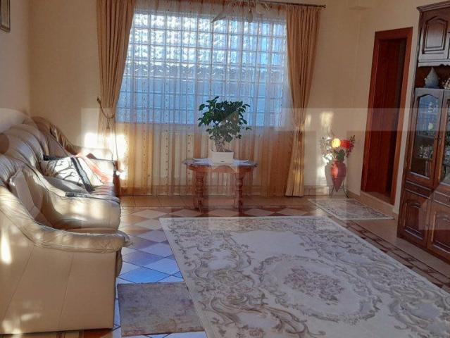 Casa cu 4 camere, 220 mp, zona Itcani