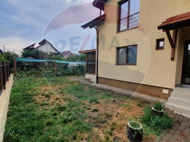 Casa cu 5 camere de inchiriat, zona Someseni