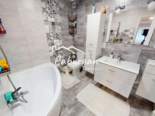 Casa cu 5 camere, 109np utili + mansarda 50mp, teren 184mp, Selimbar
