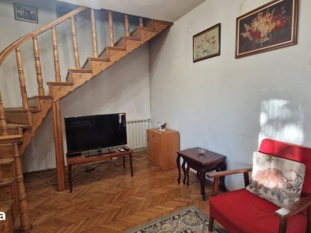 Casa cu 5 camere, 200mp, Centru
