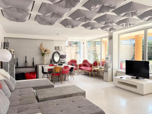 Casa cu 7 dormitoare de inchiriat in Haieu langa Baile 1 Mai D`Art Imob