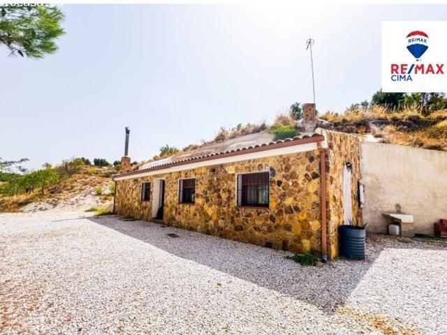 CASA CUEVA con PARCELA mas de 10.000 METROS