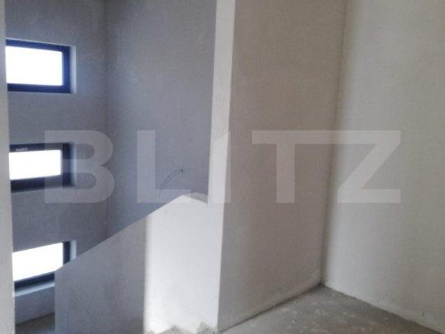 Casa cuplata de vanzare, 180 mp, 250 teren, zona de case!