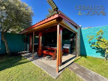 CASA Calle Madrid, Villa Alemana | 6 Dormitorios por 15500.00 en Villa Alemana