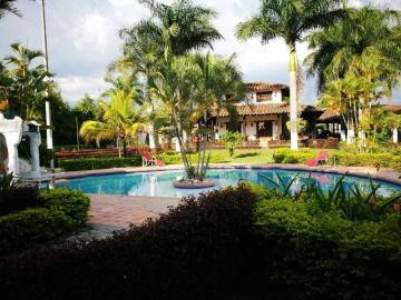 Casa Campestre En Venta En El Cerrito En. V204840