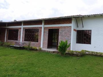 Casa Campestre En Venta En Guadalajara De Buga En. V199627